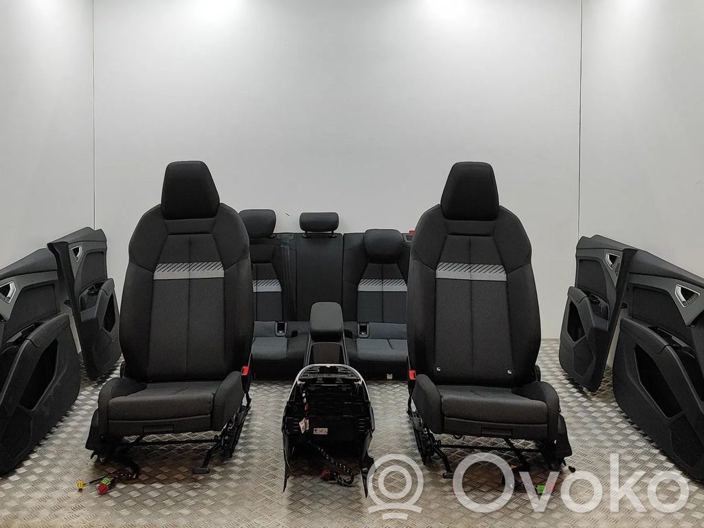 Audi Q4 e-tron Tapicerka / Komplet 