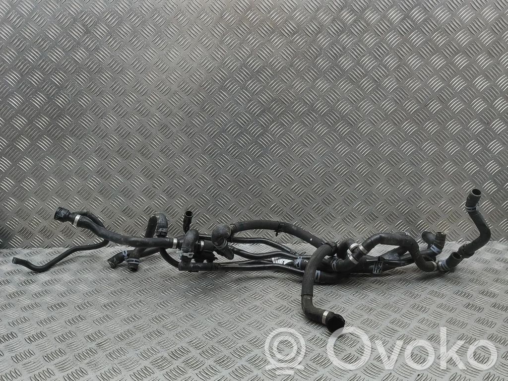 Ford Explorer EV Tuyau de liquide de refroidissement moteur