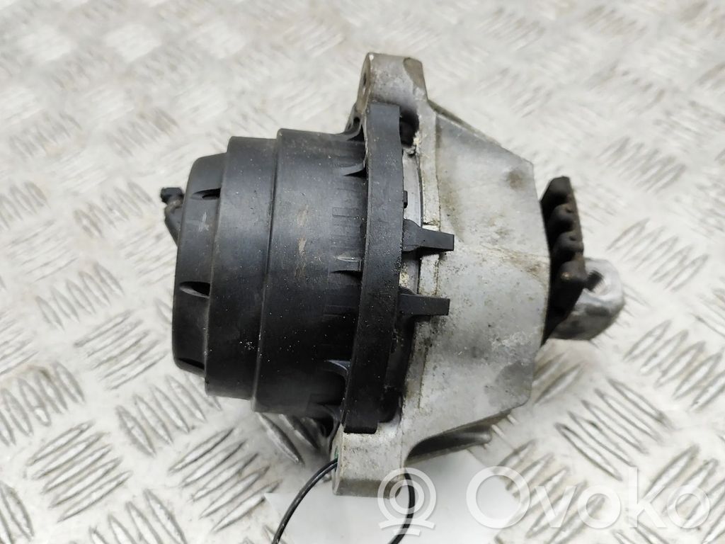 BMW 7 G11 G12 Engine mount bracket 