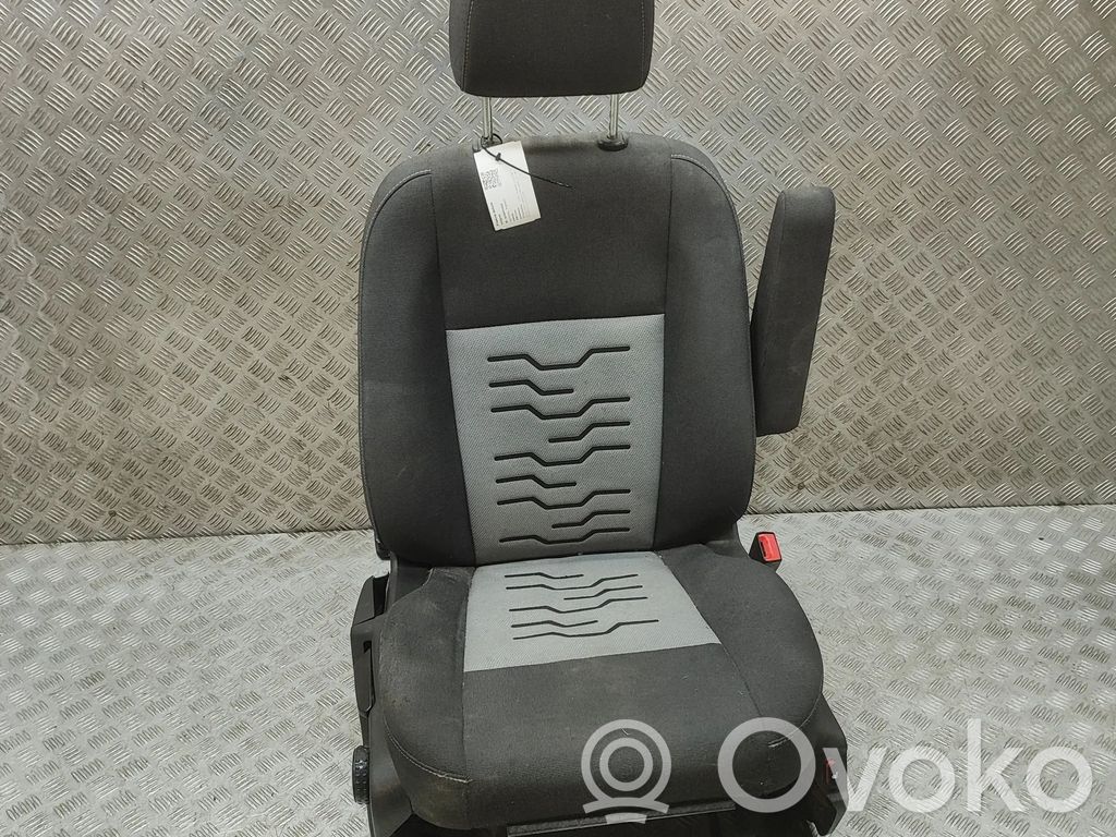 Etumatkustajan istuin   BK21610E34BA