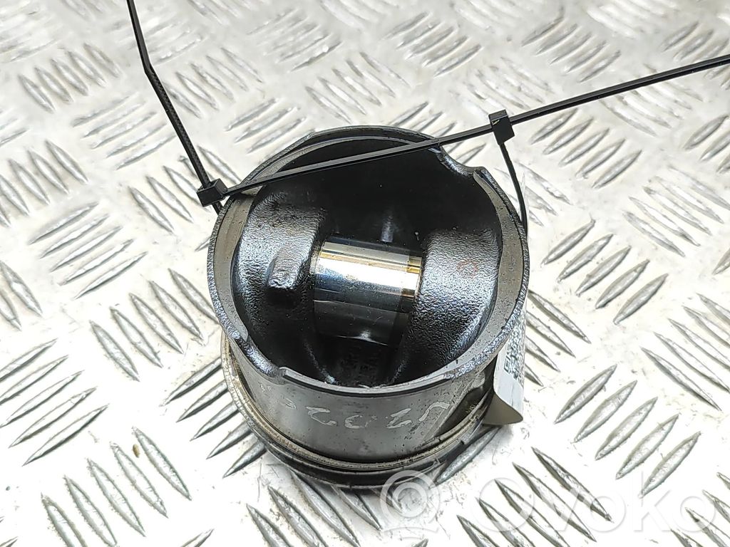 Piston