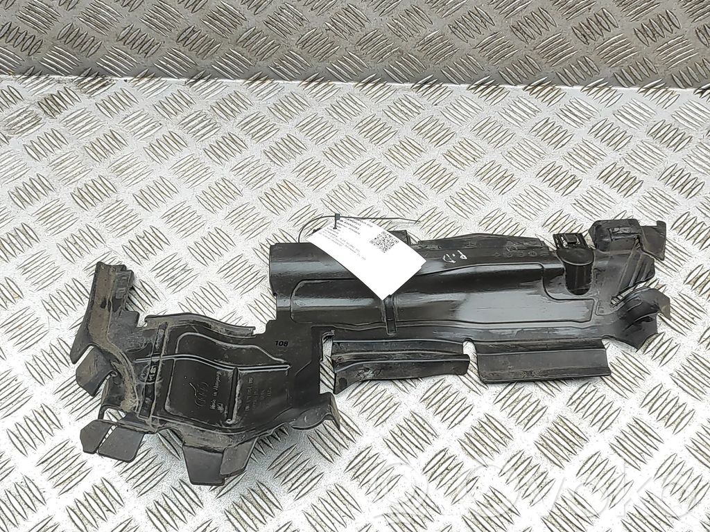Wlot / Kanał powietrza intercoolera   8W0121284BS