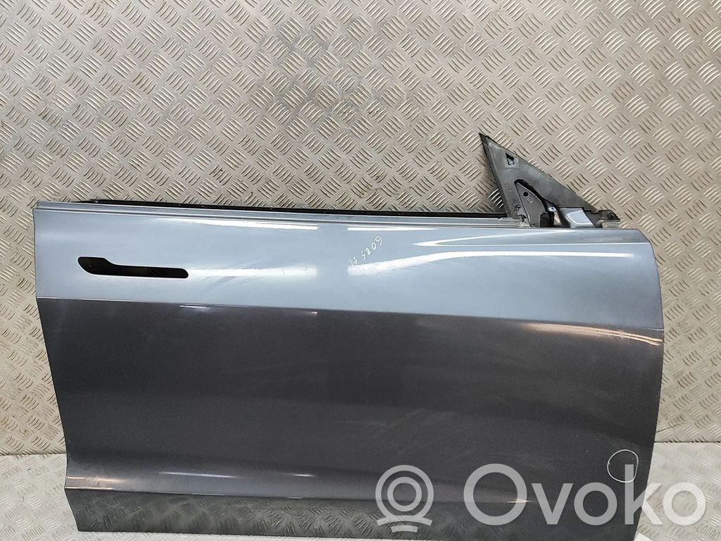 Tesla Model 3 Дверь 