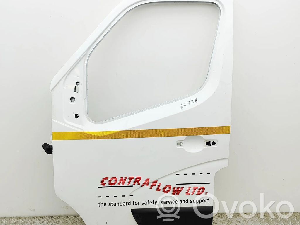 Nissan NV400 Puerta delantera 