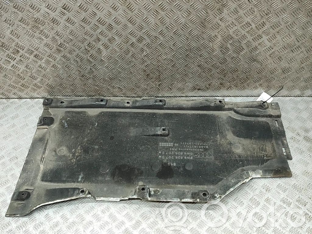 Audi A5 Protección inferior lateral 