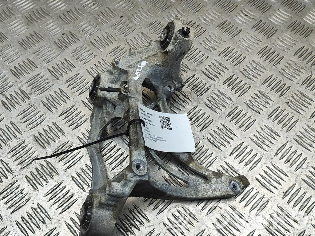 A/C compressor mount bracket   146441850C