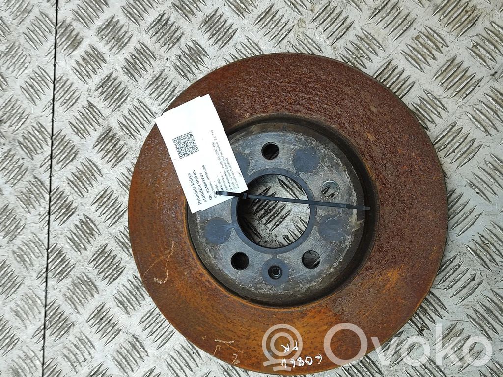 Tarcza hamulca przedniego   8W0615601C