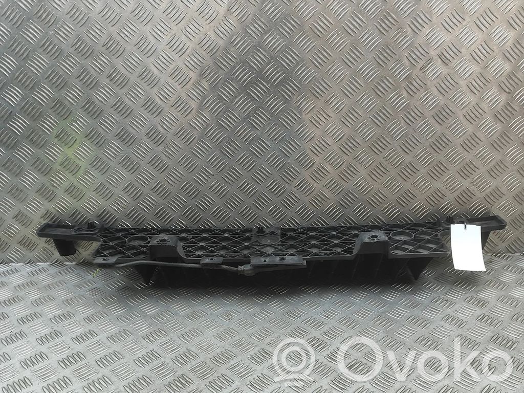 DS Automobiles 7 Crossback Soporte de montaje del parachoques trasero 