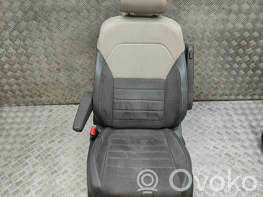 Volkswagen Multivan T7 Kuljettajan istuin 
