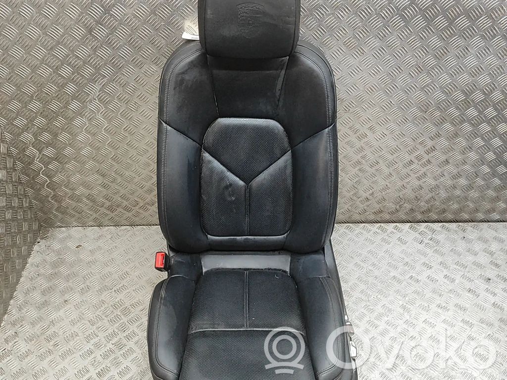 Porsche Macan (95B) Asiento delantero del conductor 