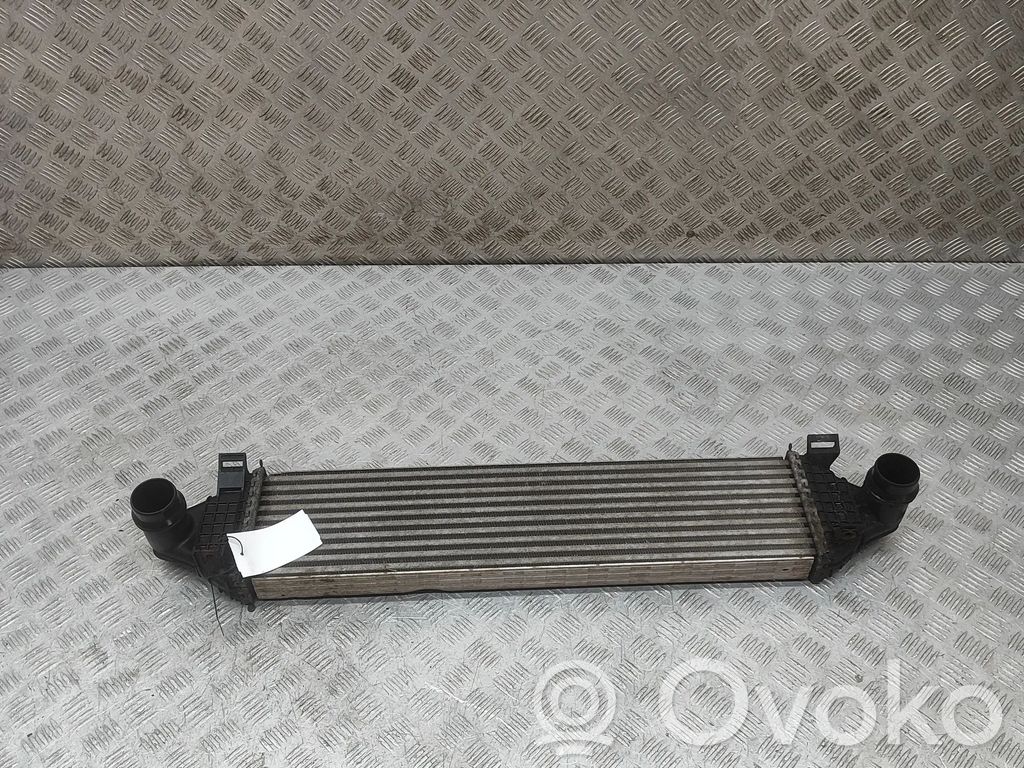 Volvo V40 Interkūlerio radiatorius 