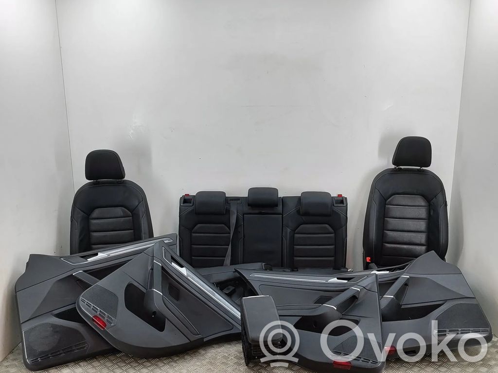 Volkswagen Golf VII Set interni 