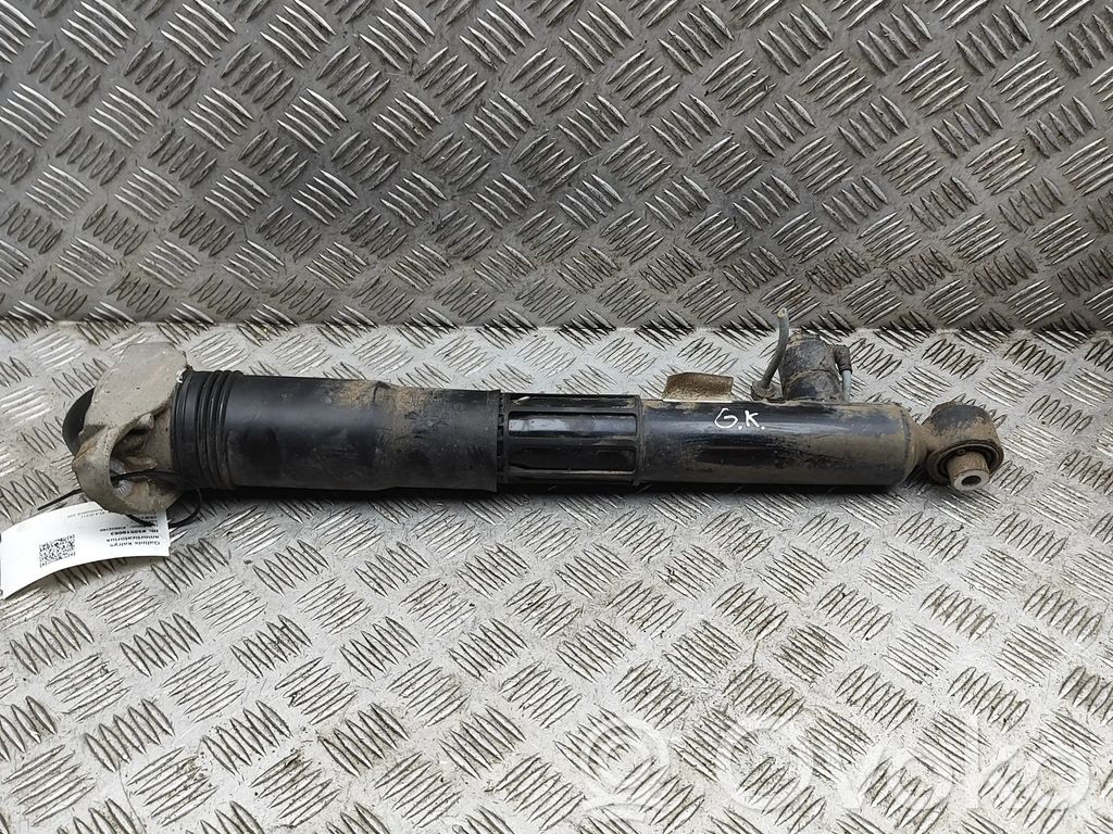 Volkswagen ID.4 Takaiskunvaimennin 
