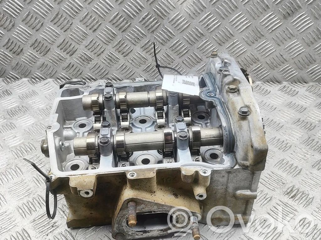 Subaru Outback Engine head 