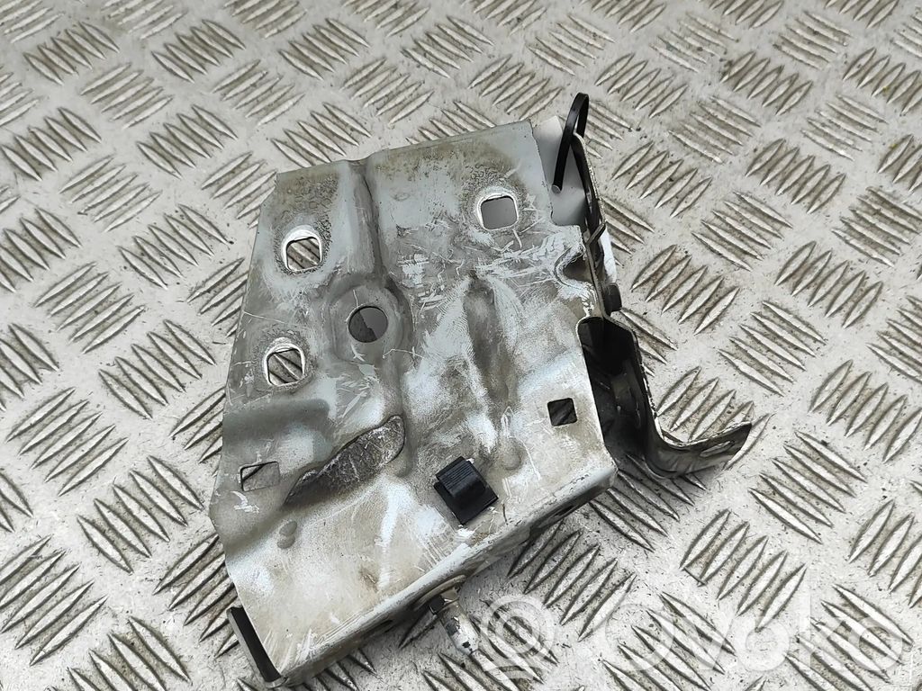 Renault Master III Fender mounting bracket 