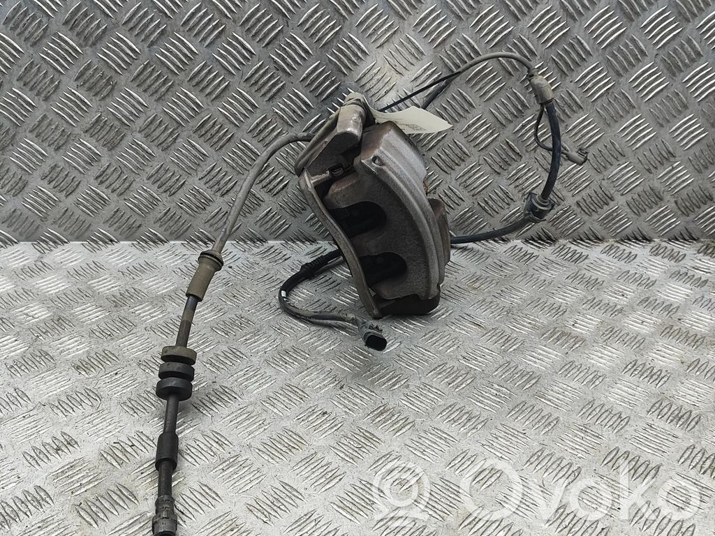 Mercedes-Benz EQA Etujarrusatula 