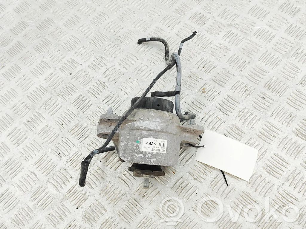 Engine mount bracket   GX736A003FC