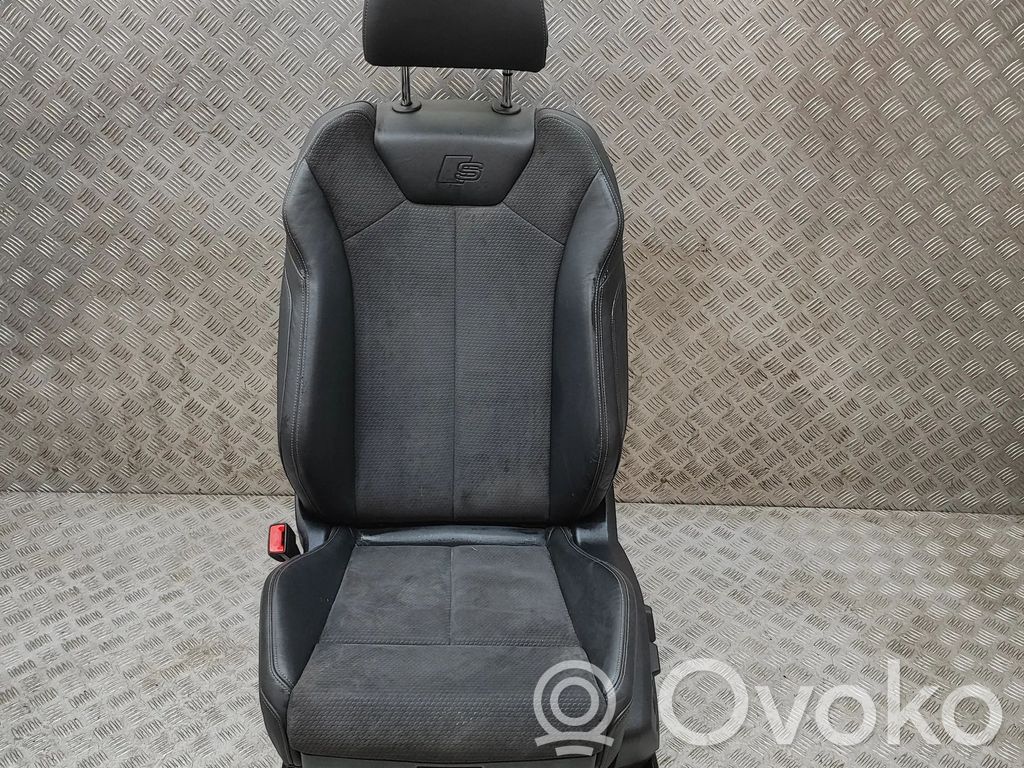 Audi Q3 F3 Sedile anteriore del conducente 