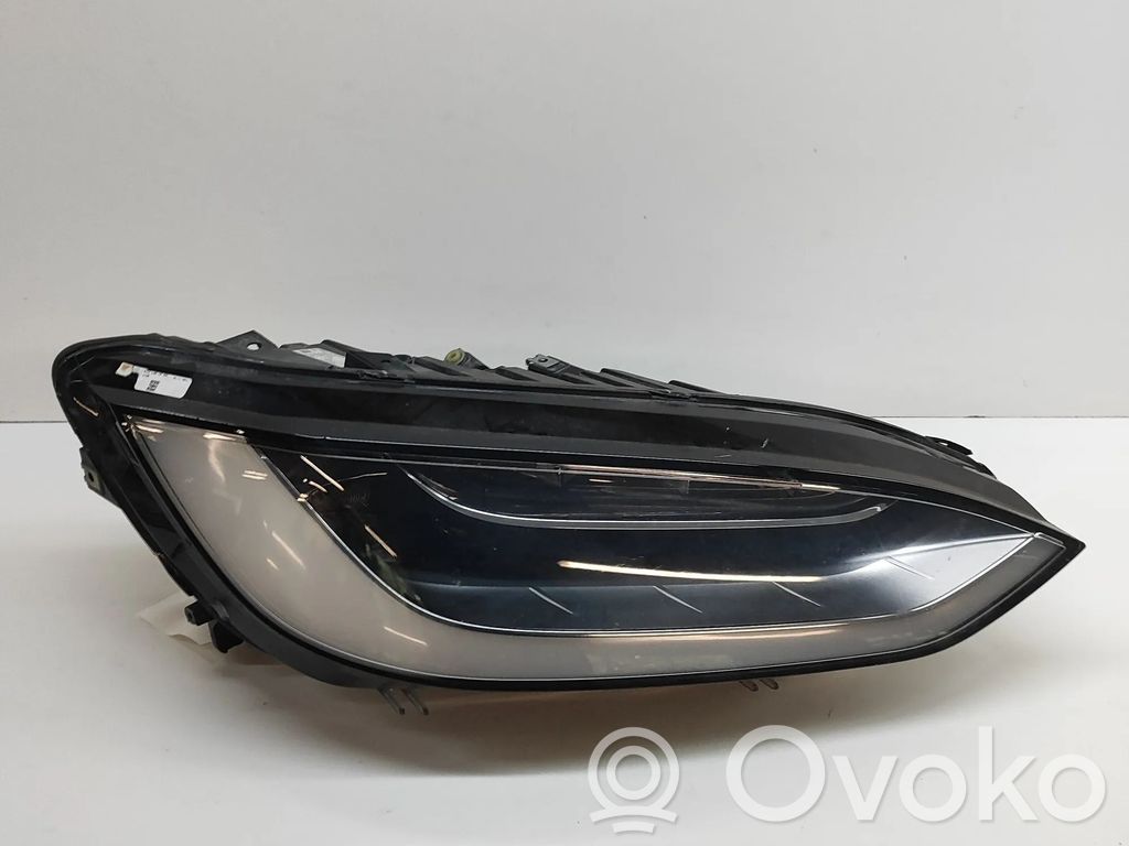 Tesla Model X Phare frontale 