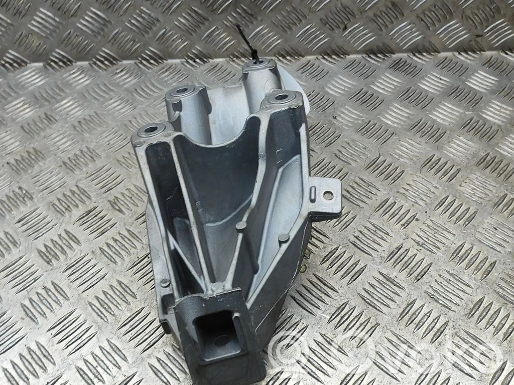 BMW X6 G06 Łapa / Mocowanie silnika 