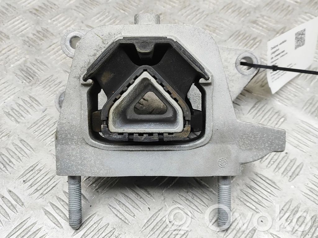 Engine mount bracket   9826551380
