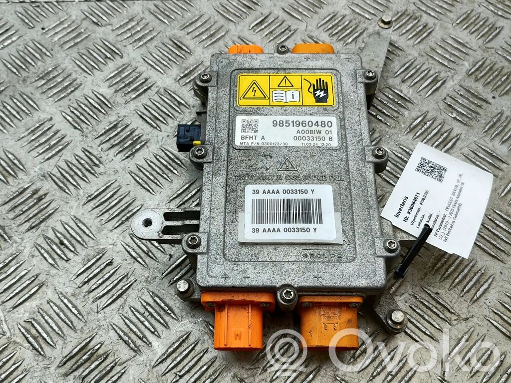 Peugeot 208 I Convertitore di tensione inverter 
