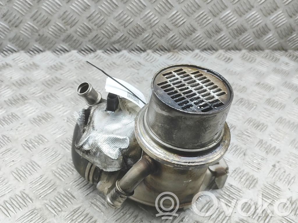 Volkswagen PASSAT B8 Răcitor supapă EGR