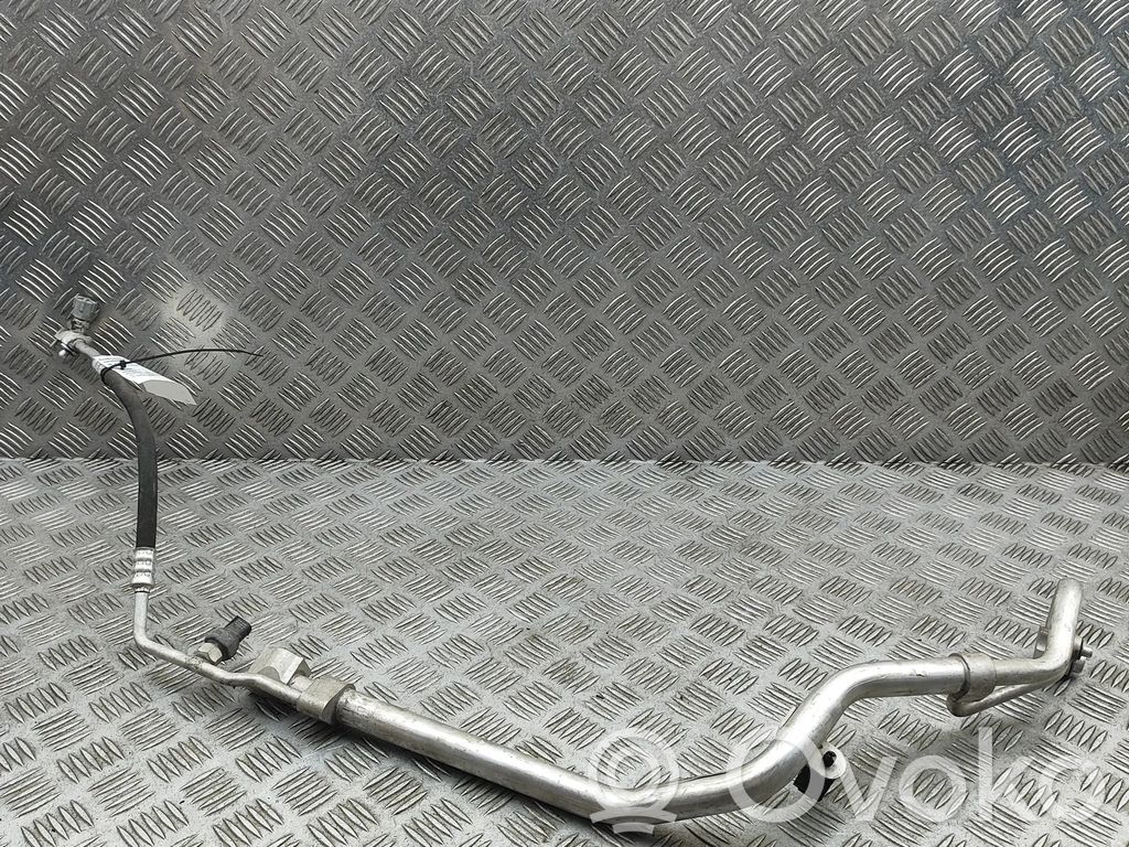 BMW X4 G02 Ilmastointilaitteen putki (A/C) 