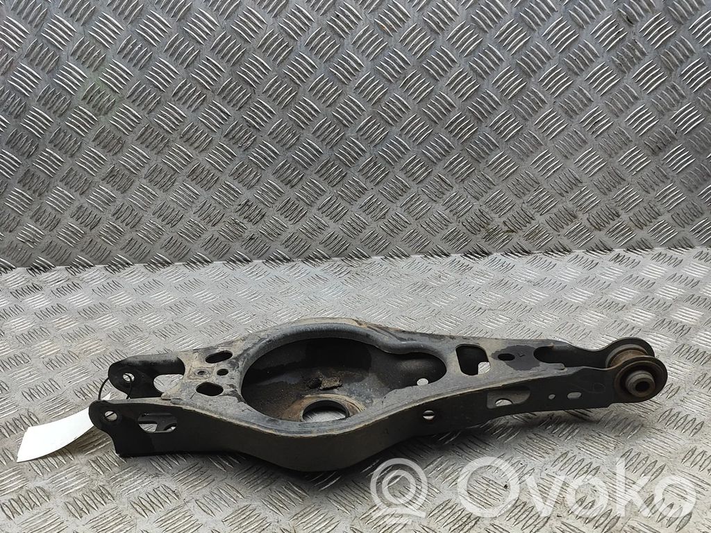 Toyota bZ4X Querlenker Achsschenkel hinten