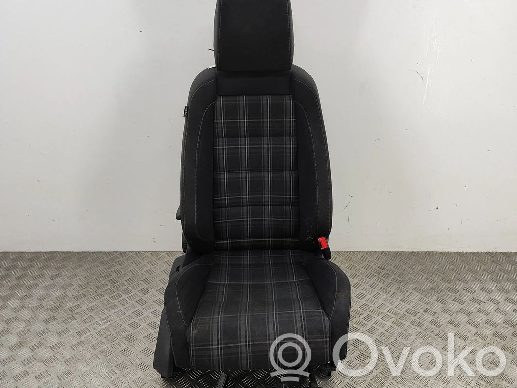Volkswagen Golf VI Siège passager avant