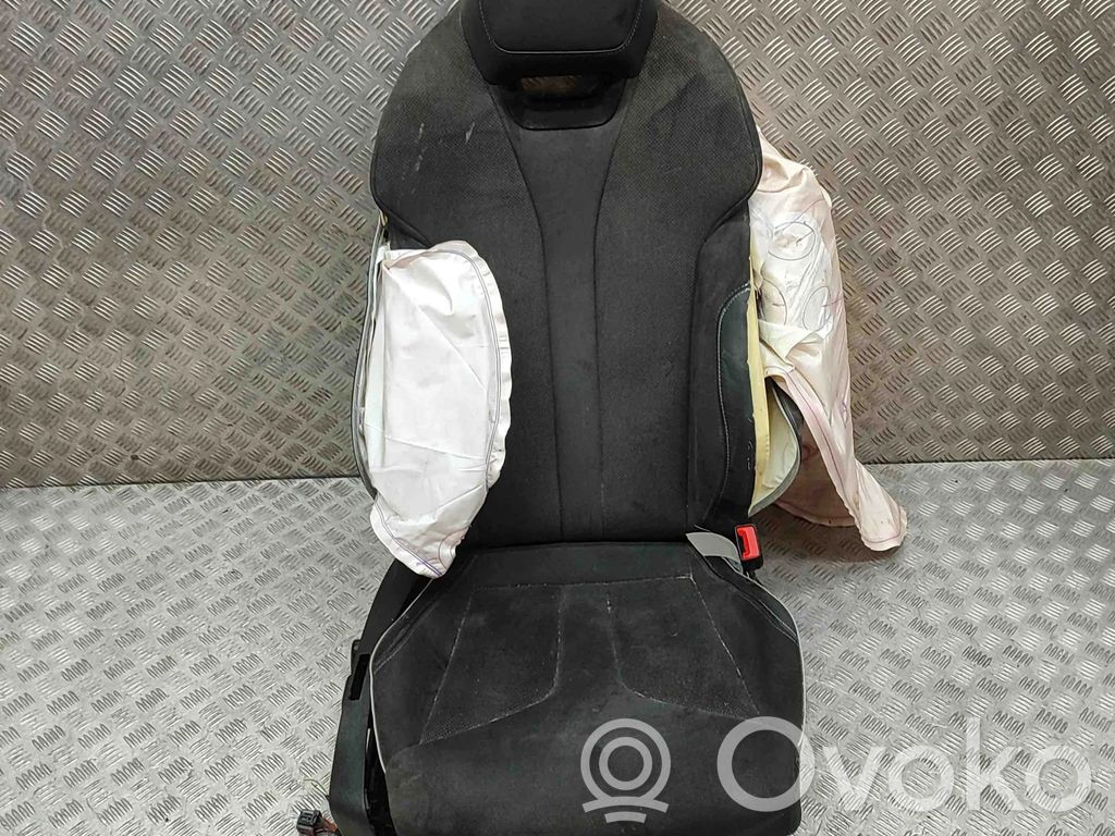 Skoda Enyaq iV Beifahrersitz 