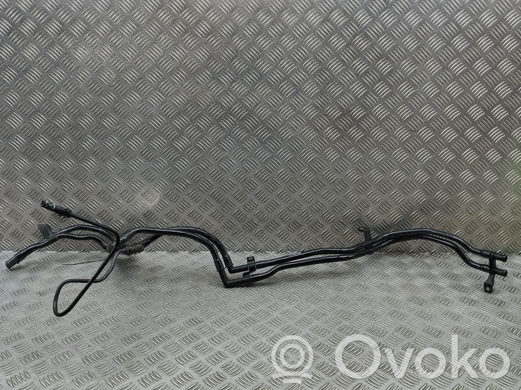 Przewód / Wąż chłodnicy   8MA122479B,8MA121089Q