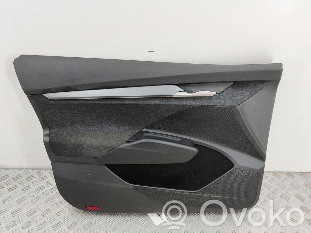 Etuoven verhoilu   5LC867013BB