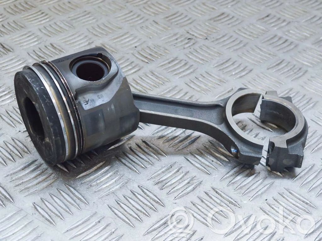 Ford Transit Piston