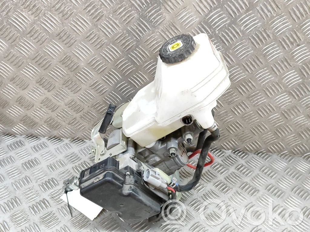 Toyota RAV 4 (XA50) Servofreno
