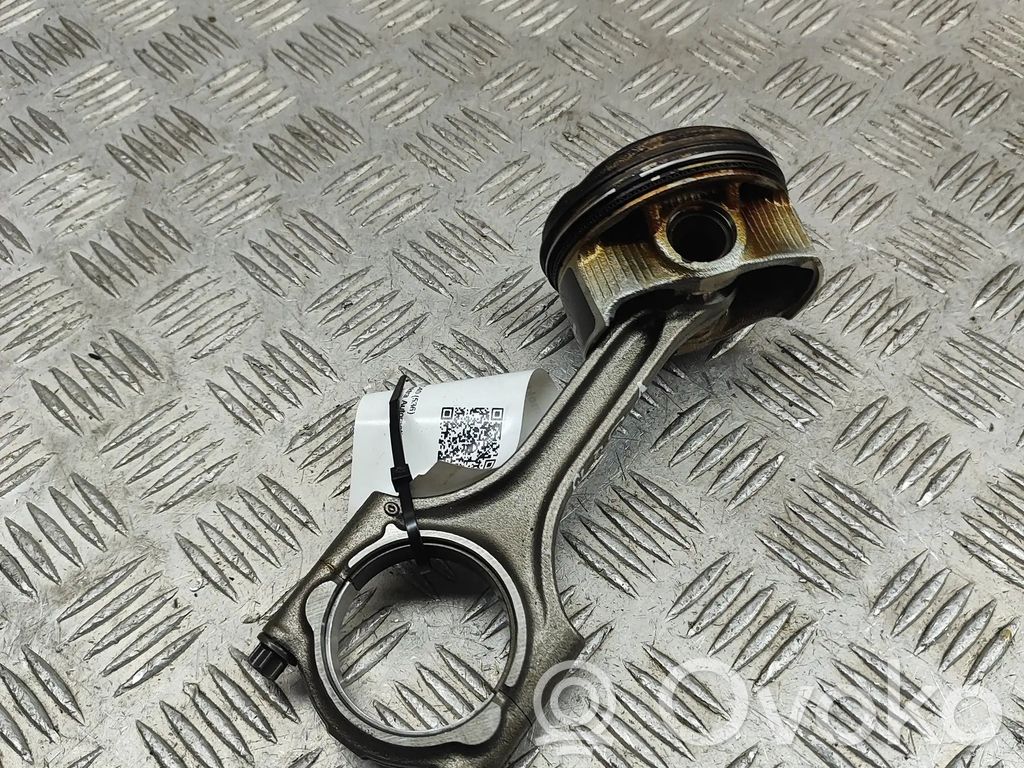 Piston   31401957,32298424
