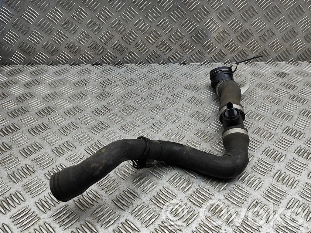 Porsche Cayenne (92A) Kühlleitung / Kühlschlauch 