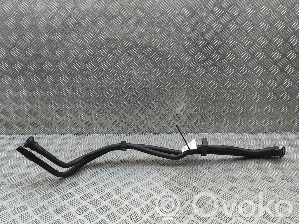 KIA Sorento IV Tuyau de liquide de refroidissement moteur 