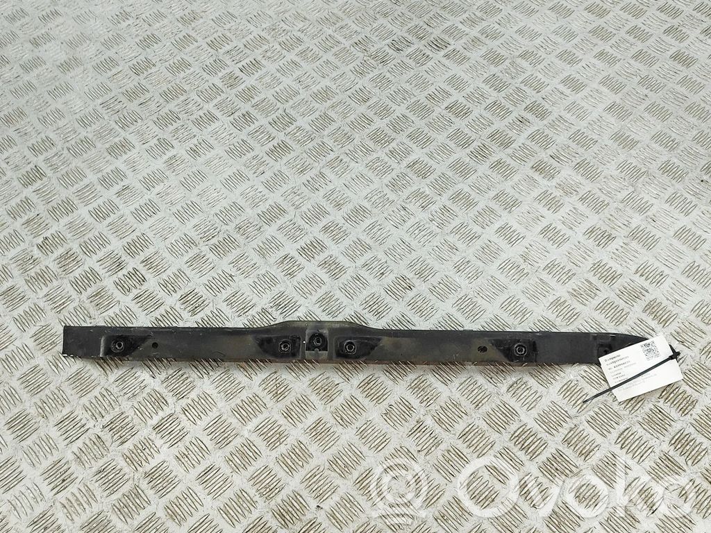 BMW i4 Panel mocowania chłodnicy / góra