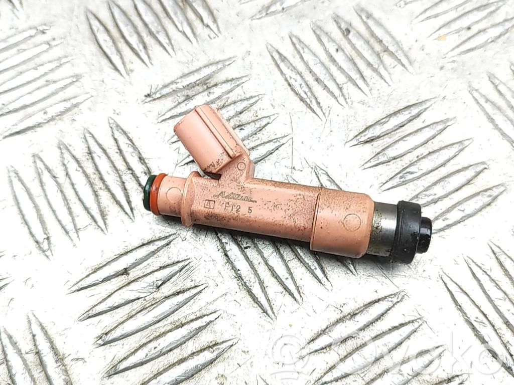 Toyota Yaris Injector combustibil 