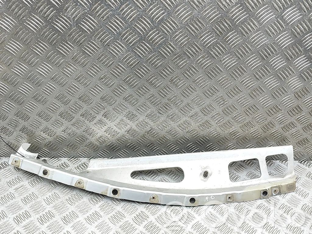 Maserati GranTurismo Supporto di montaggio del parafango