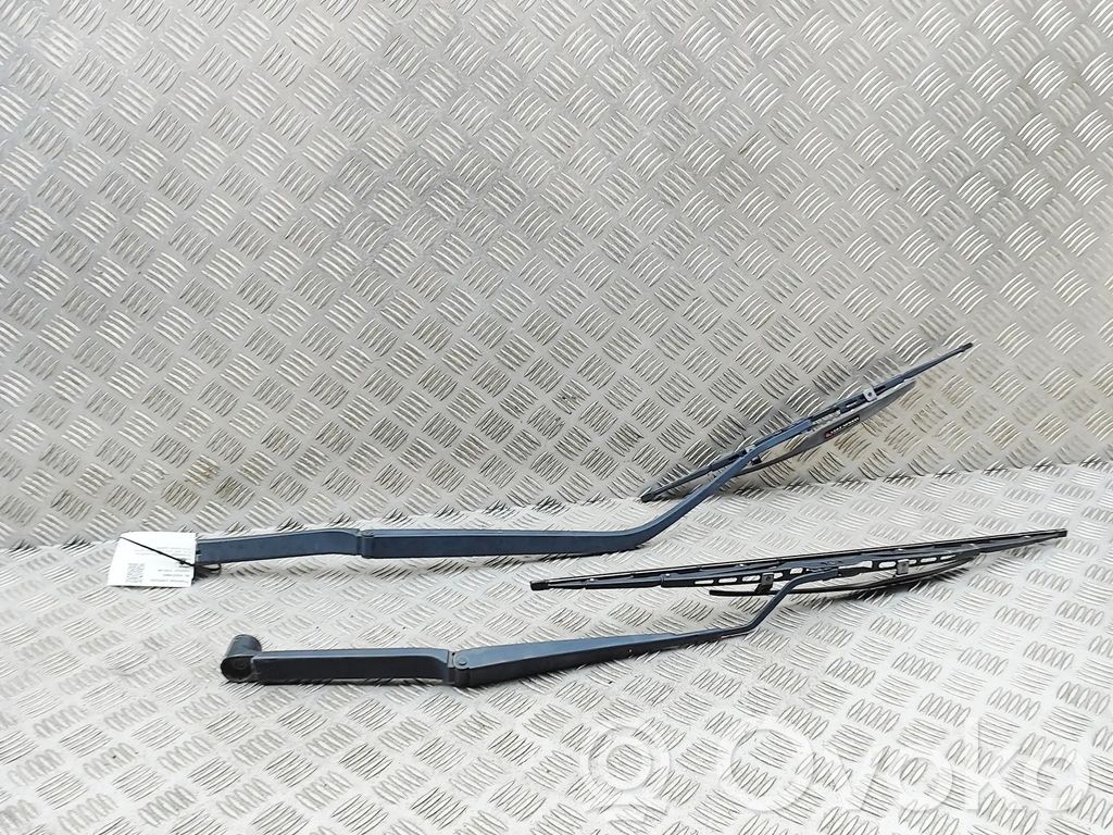 Mitsubishi Lancer Balai d'essuie-glace avant 