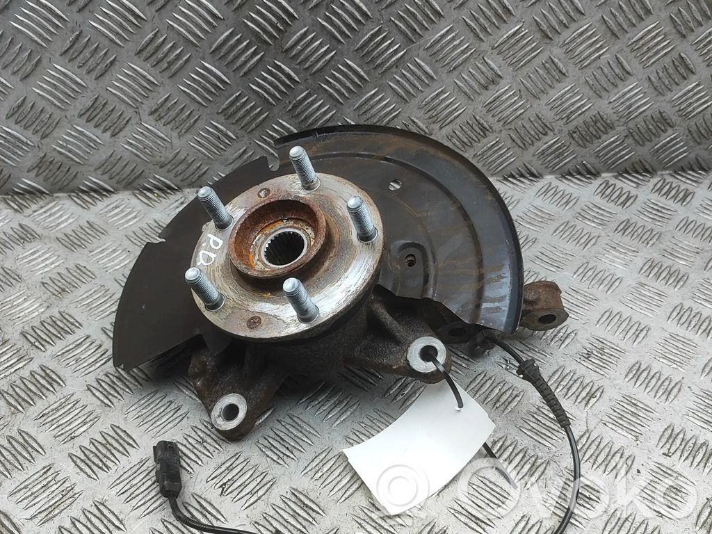 Renault Arkana Cubo de rueda delantera
