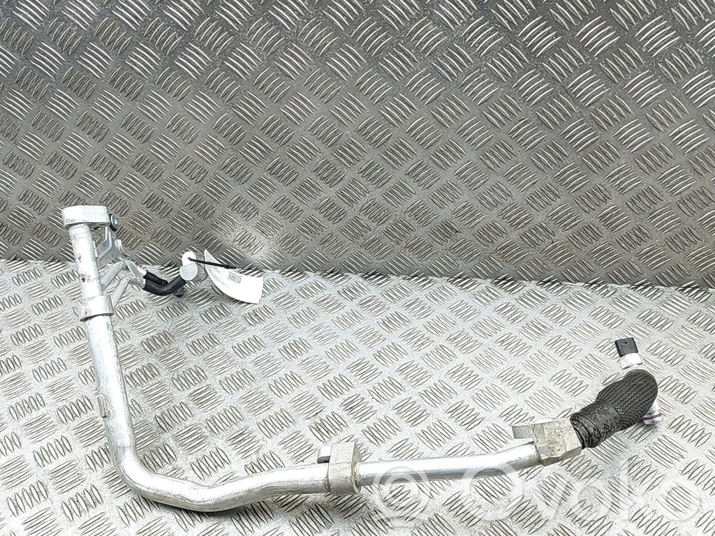 Porsche Taycan 9J1 Tuyau de climatisation