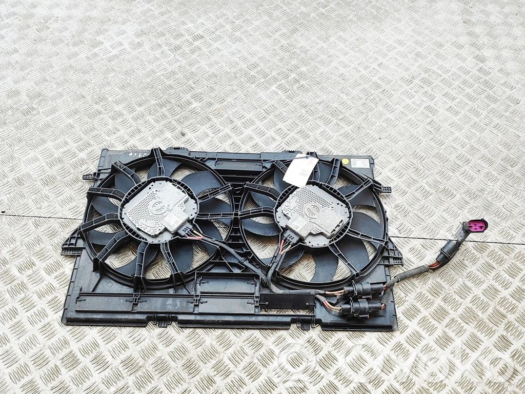 Audi Q5 SQ5 8R Suport ventilator radiator 