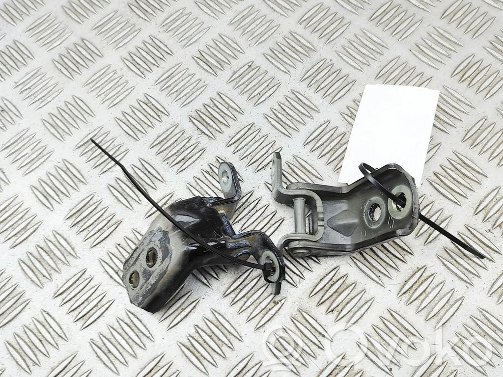 Nissan Juke II F16 Set balamale ușă față