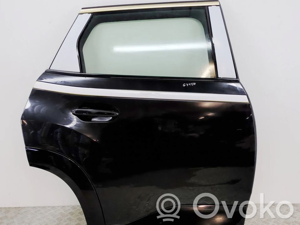 BMW XM Задняя дверь