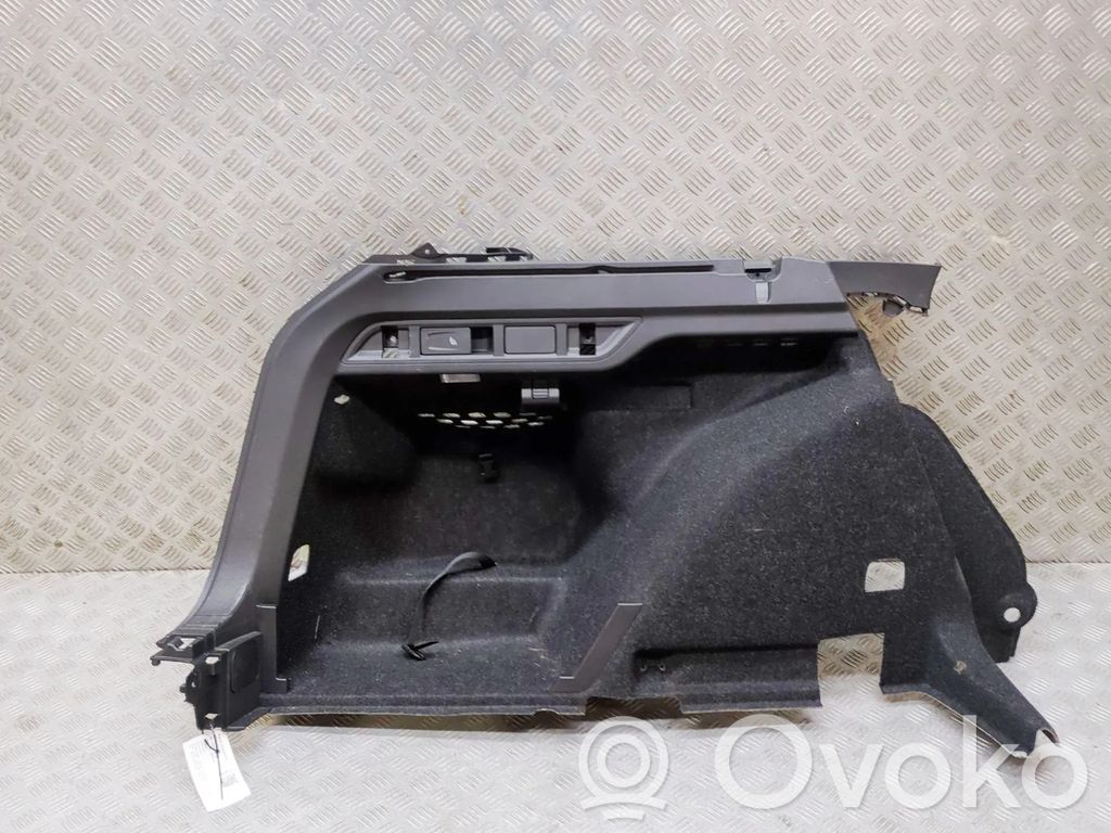Skoda Octavia Mk4 Boczek / Tapicerka / bagażnika 