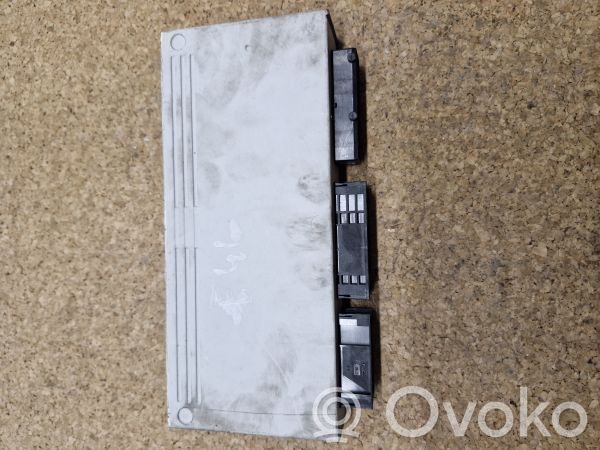 BMW 3 E46 Komforto modulis 