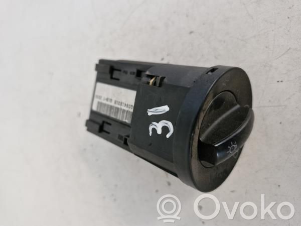 Interruptor de control multifunción   6Q0941531B